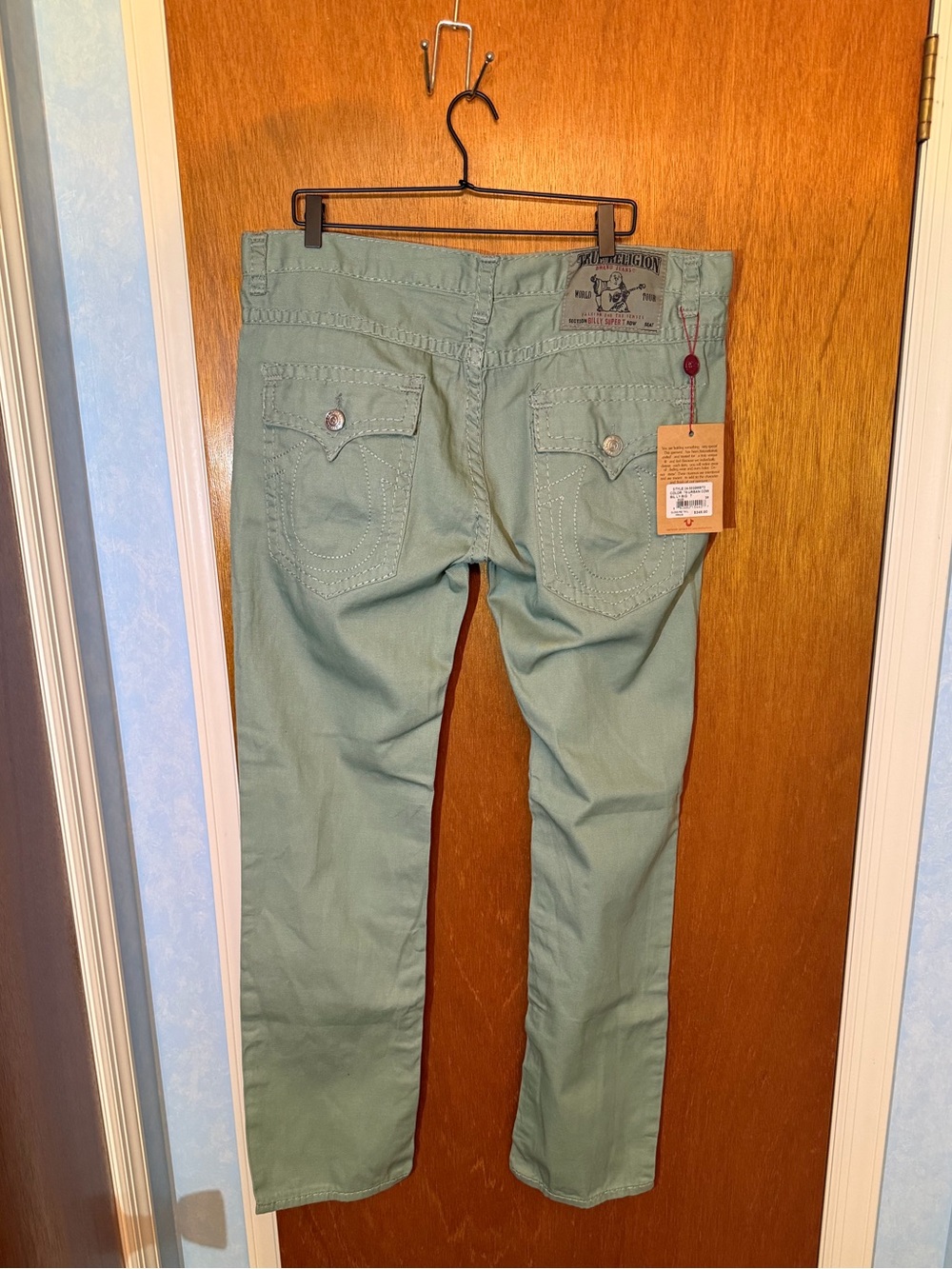 Men’s true religion Billy 38 light green NWT